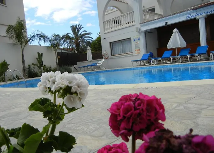 Aparthotel Tsialis Pyla