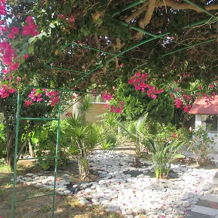 Tsialis Apartmanhotel 4*