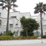 Tsialis מלון דירות פיילה